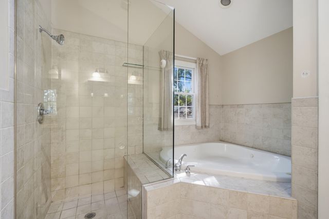 23 W Suffield Drive, Arlington Heights, IL 60004