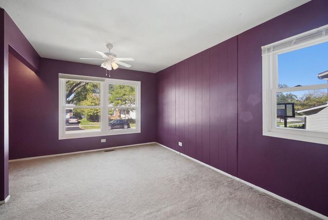 23 W Suffield Drive, Arlington Heights, IL 60004