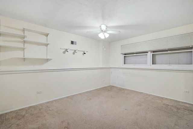 23 W Suffield Drive, Arlington Heights, IL 60004