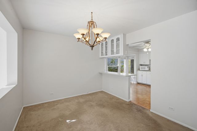 23 W Suffield Drive, Arlington Heights, IL 60004