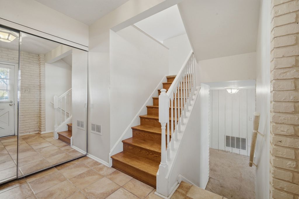 23 W Suffield Drive, Arlington Heights, IL 60004 — photo 3