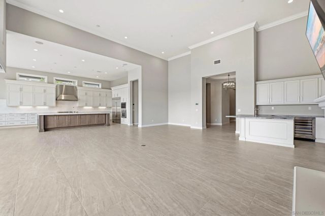 6210 Summit Crest Circle, San Diego, CA 92130