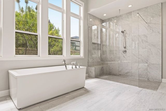 6210 Summit Crest Circle, San Diego, CA 92130