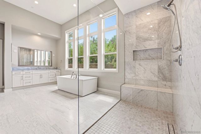 6210 Summit Crest Circle, San Diego, CA 92130