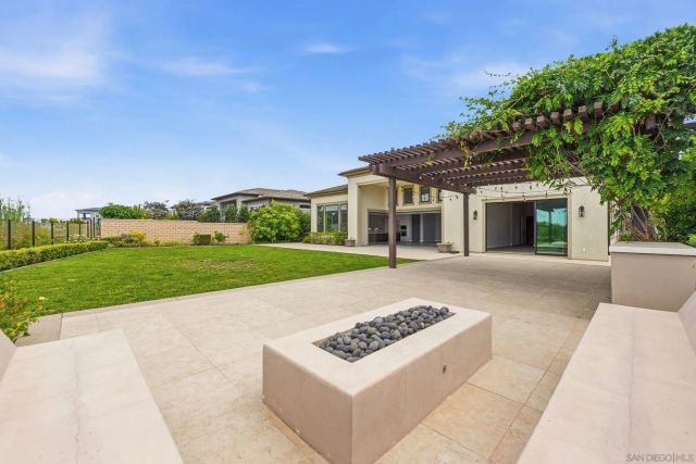 6210 Summit Crest Circle, San Diego, CA 92130