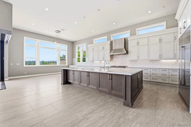 6210 Summit Crest Circle, San Diego, CA 92130