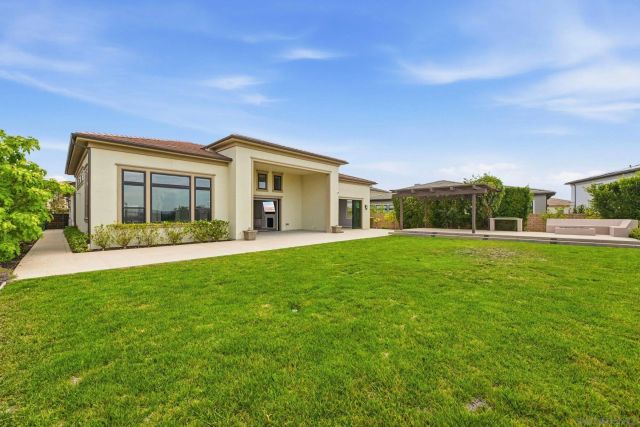 6210 Summit Crest Circle, San Diego, CA 92130