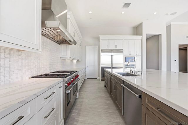 6210 Summit Crest Circle, San Diego, CA 92130