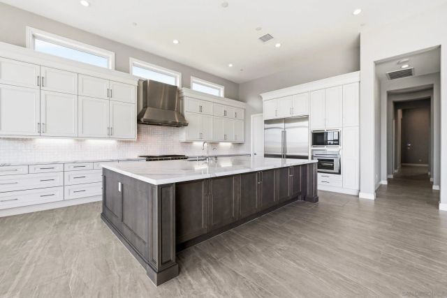 6210 Summit Crest Circle, San Diego, CA 92130