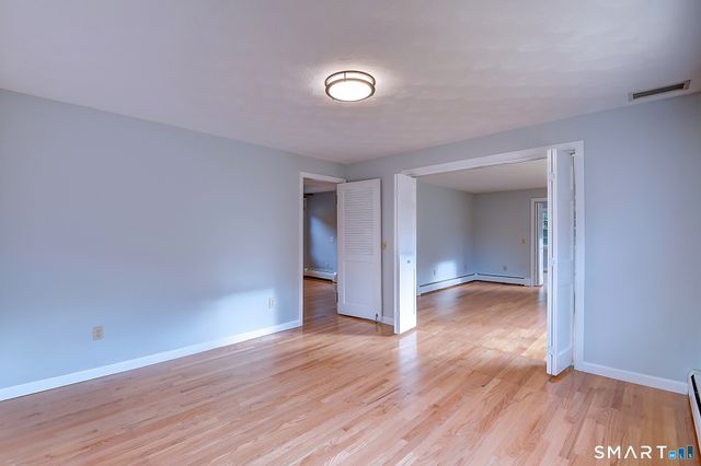 24 Canaan Way, Simsbury, CT 06070