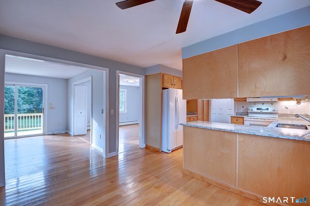 24 Canaan Way, Simsbury, CT 06070