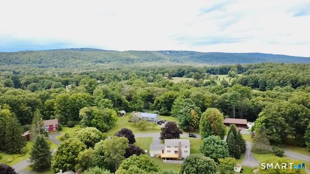 24 Canaan Way, Simsbury, CT 06070