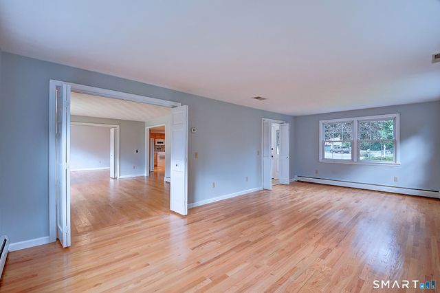 24 Canaan Way, Simsbury, CT 06070