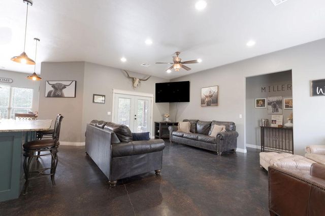 16703 Acorn Lane, Newalla, OK 74857