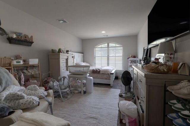 16703 Acorn Lane, Newalla, OK 74857