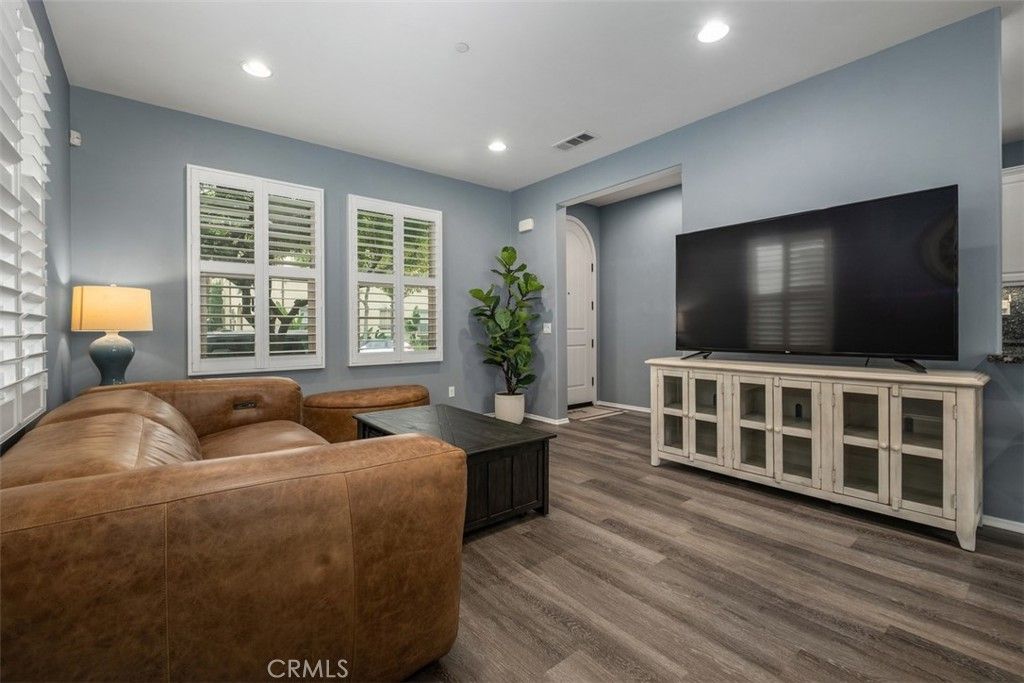 570 S Kroeger Street, Anaheim, CA 92805 — photo 3