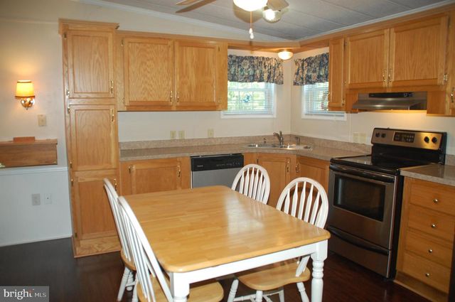 18 ASHETON LANE, Souderton, PA 18964