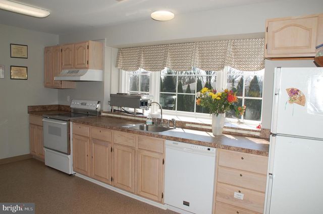 18 ASHETON LANE, Souderton, PA 18964