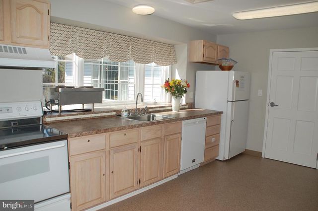 18 ASHETON LANE, Souderton, PA 18964