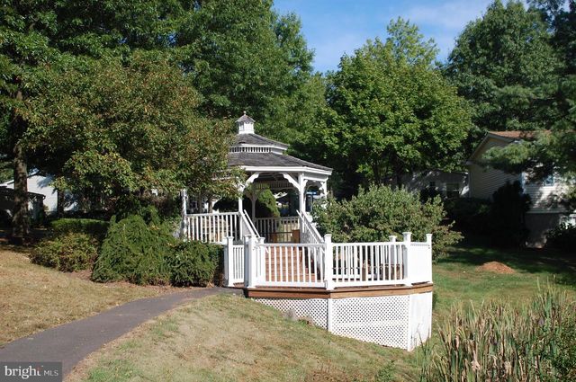 18 ASHETON LANE, Souderton, PA 18964