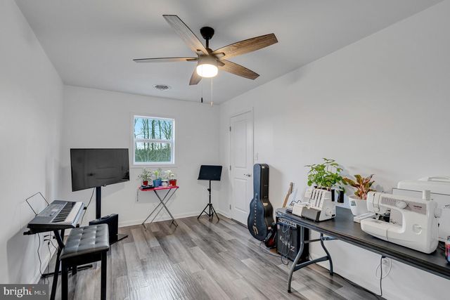 60 ARMORY DR, Chambersburg, PA 17202