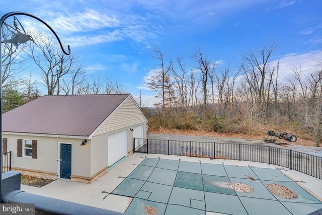 60 ARMORY DR, Chambersburg, PA 17202