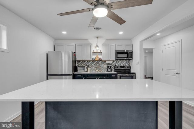 60 ARMORY DR, Chambersburg, PA 17202