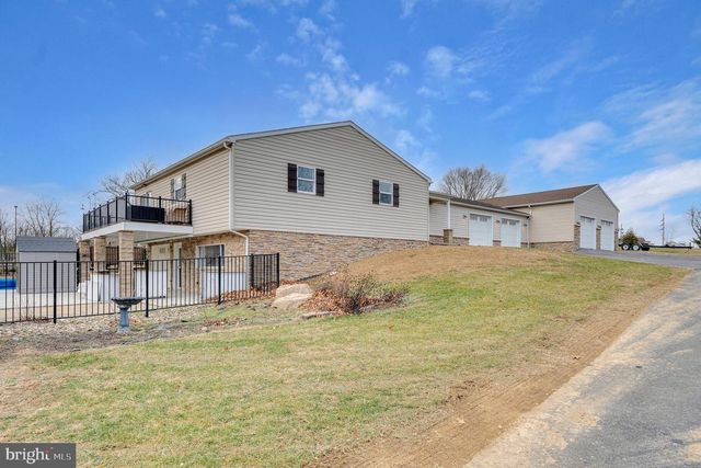 60 ARMORY DR, Chambersburg, PA 17202