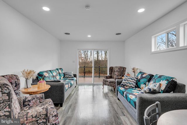 60 ARMORY DR, Chambersburg, PA 17202