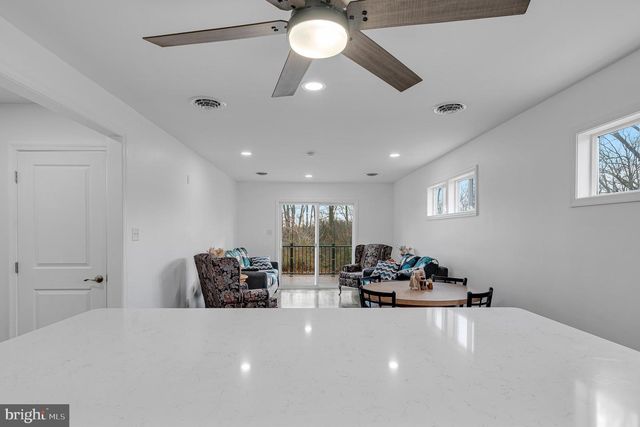 60 ARMORY DR, Chambersburg, PA 17202