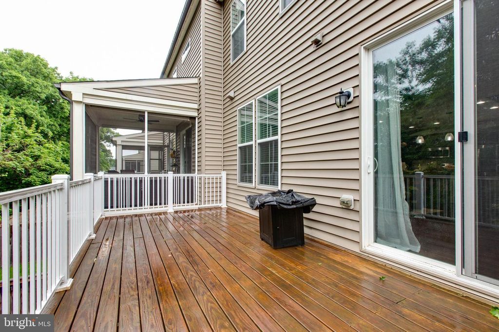 Image 18 of property listing at 5622 SCOTT RIDGE PL, Frederick, MD 21704