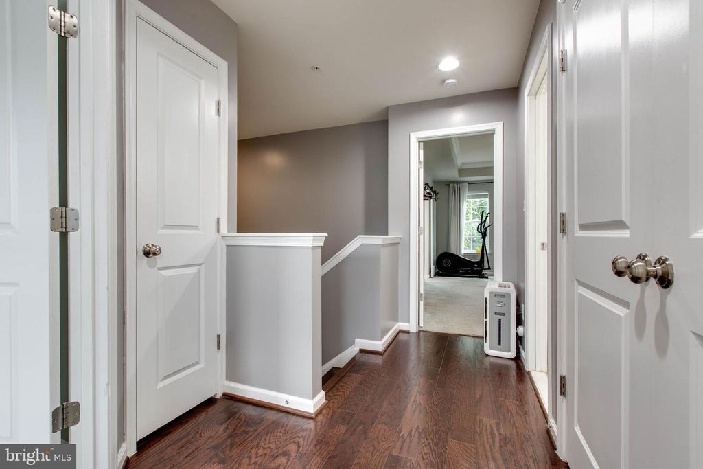 Image 34 of property listing at 5622 SCOTT RIDGE PL, Frederick, MD 21704