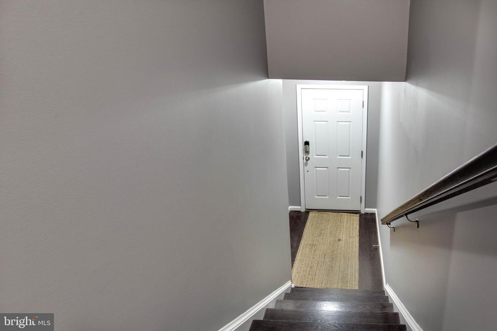 Image 5 of property listing at 5622 SCOTT RIDGE PL, Frederick, MD 21704
