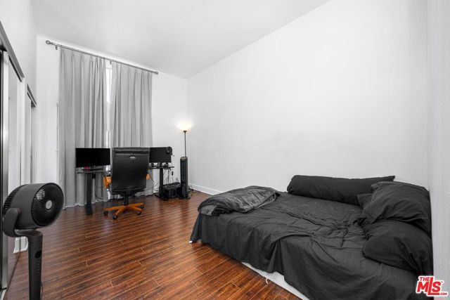 12001 Goshen Avenue 303, Los Angeles, CA 90049