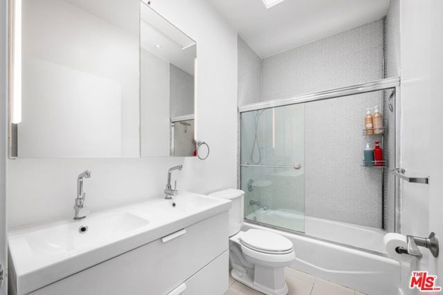 12001 Goshen Avenue 303, Los Angeles, CA 90049