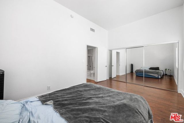 12001 Goshen Avenue 303, Los Angeles, CA 90049