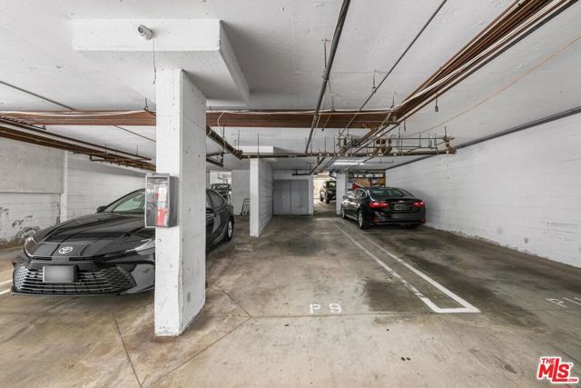 12001 Goshen Avenue 303, Los Angeles, CA 90049