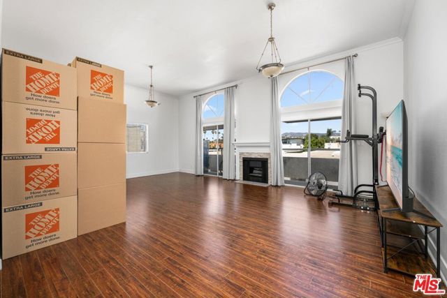 12001 Goshen Avenue 303, Los Angeles, CA 90049