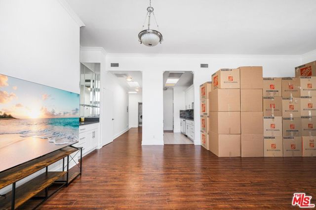 12001 Goshen Avenue 303, Los Angeles, CA 90049