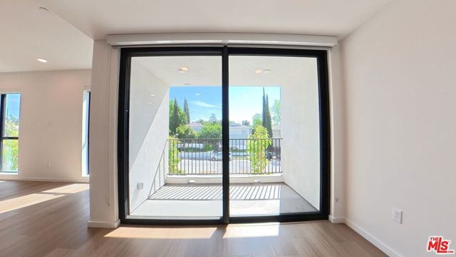 5119 Colfax Avenue 202, Valley Village, CA 91601