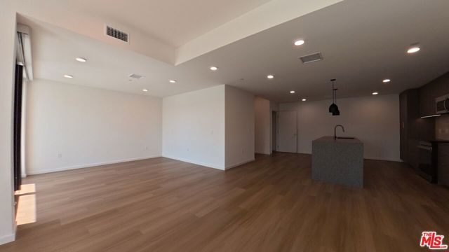 5119 Colfax Avenue 202, Valley Village, CA 91601