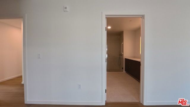 5119 Colfax Avenue 202, Valley Village, CA 91601