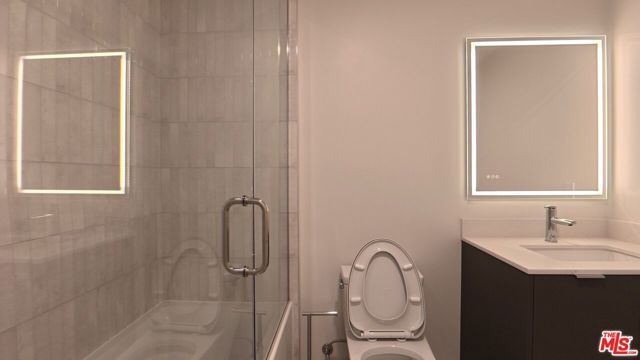 5119 Colfax Avenue 202, Valley Village, CA 91601