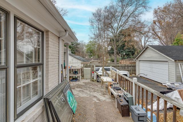 4072 N WALNUT GROVE CIR, Memphis, TN 38117