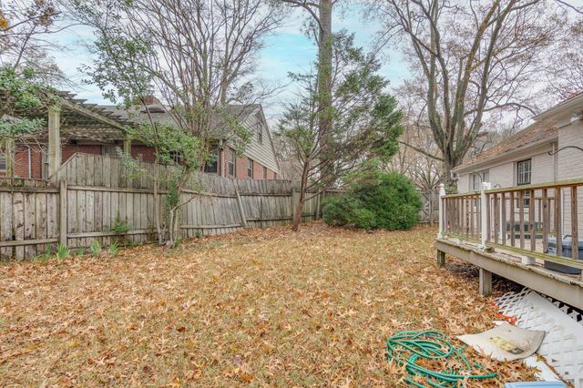 4072 N WALNUT GROVE CIR, Memphis, TN 38117