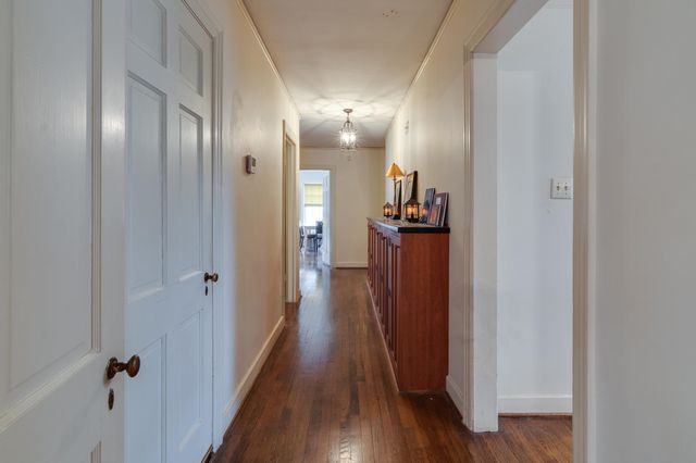 4072 N WALNUT GROVE CIR, Memphis, TN 38117