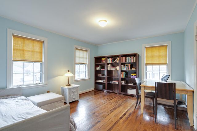 4072 N WALNUT GROVE CIR, Memphis, TN 38117