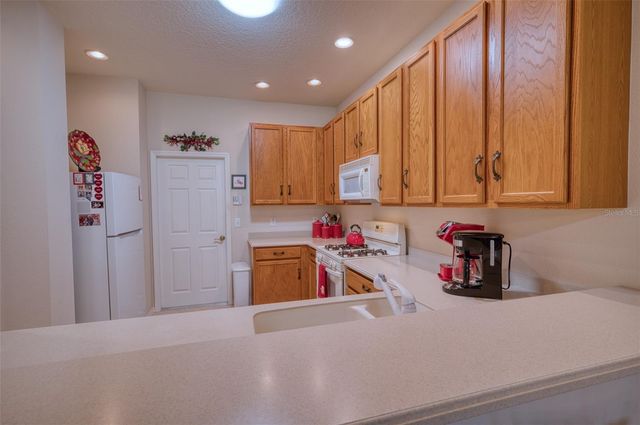 8223 SIMPSON FALLS COURT, Sarasota, FL 34243