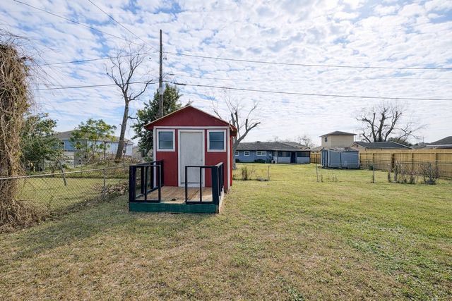 7406 Saint Louis Street, Houston, TX 77028