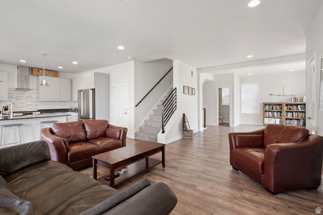 5206 W MELLOW WAY, South Jordan, UT 84009